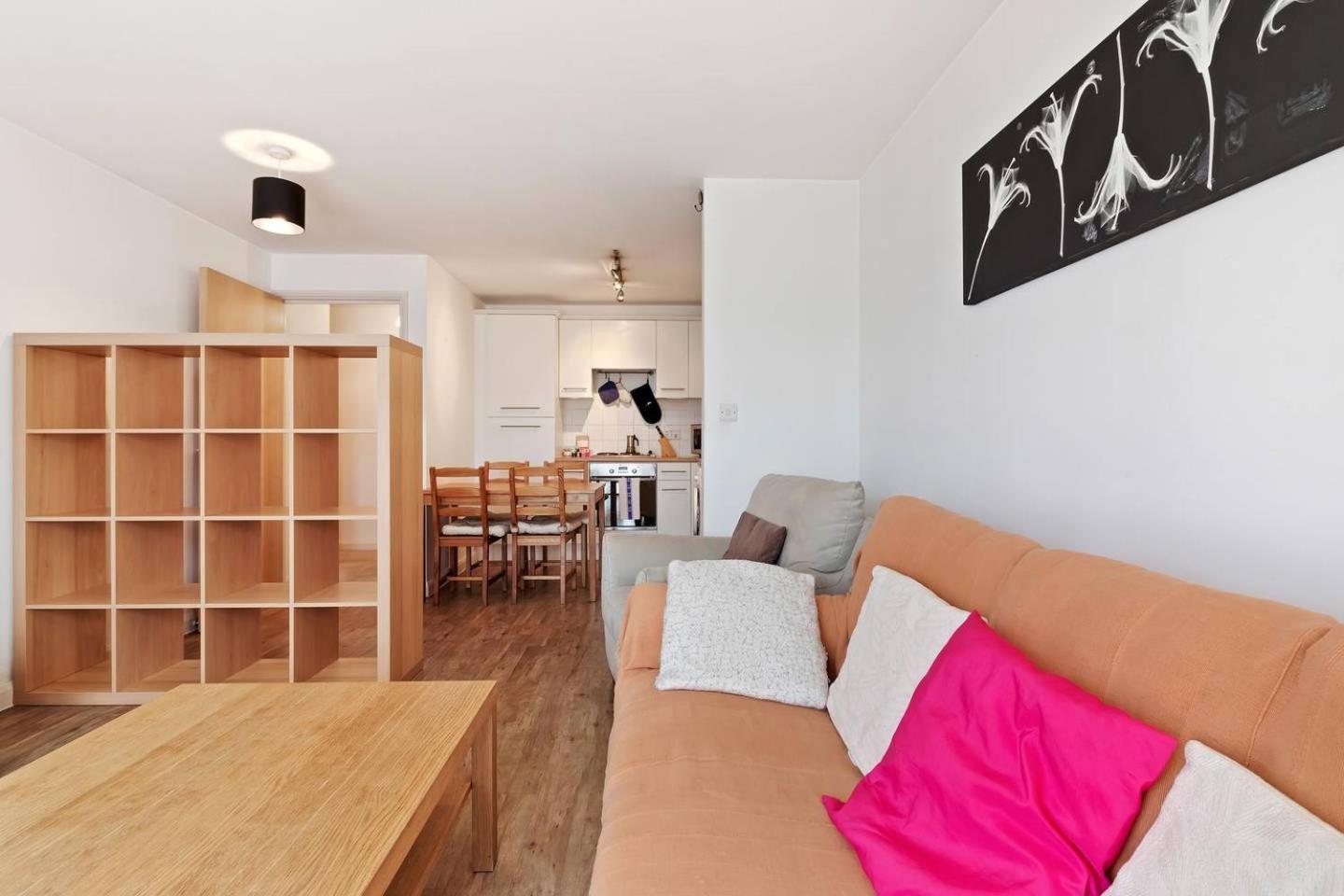 Modern 2 Bedroom Apartment In Homerton London Bagian luar foto