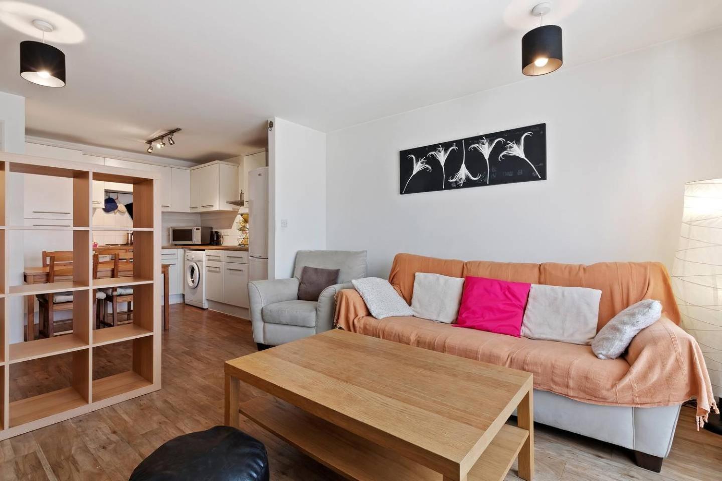 Modern 2 Bedroom Apartment In Homerton London Bagian luar foto